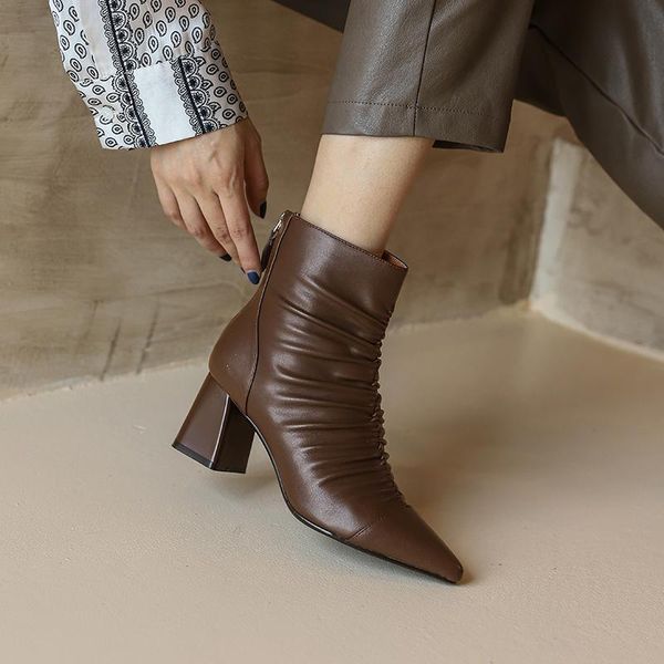 2021 pointed toe fashion woman boots genuine leather back zipper female winter boots thick heels pumps women wedding 35-42, Black
2021 pointed toe fashion woman boots genuine leather back zipper female winter boots thick heels pumps women wedding 35-42, Black