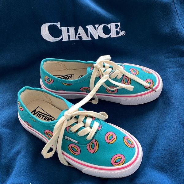 girl chic canvas shoes spring autumn cartoon doughnut cute sneakers with donut print casual shoes trainers 35-40 low lace up y200801, Black
girl chic canvas shoes spring autumn cartoon doughnut cute sneakers with donut print casual shoes trainers 35-40 low lace up y200801, Black