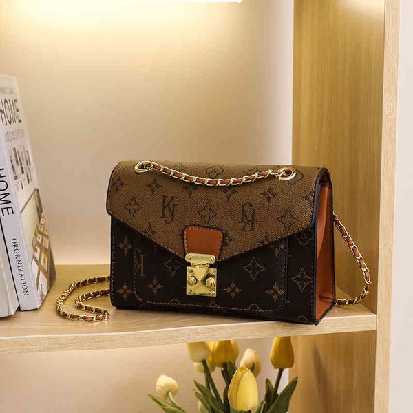 2022 factory wholesale kangaroo niche texture women's chain small square bag contrast color single shoulder messenger bag fashionable a
2022 factory wholesale kangaroo niche texture women's chain small square bag contrast color single shoulder messenger bag fashionable a