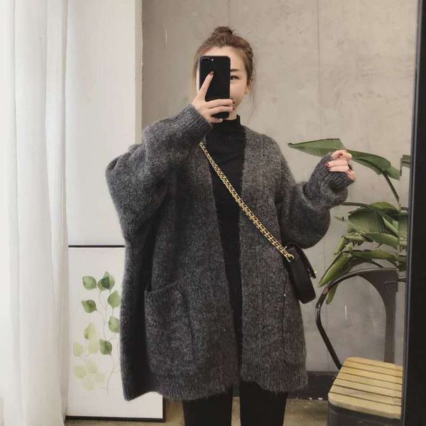 2020 new knitted cardigan women's autumn and winter thickening wear loose lazy net red sweater coat women, White;black
2020 new knitted cardigan women's autumn and winter thickening wear loose lazy net red sweater coat women, White;black