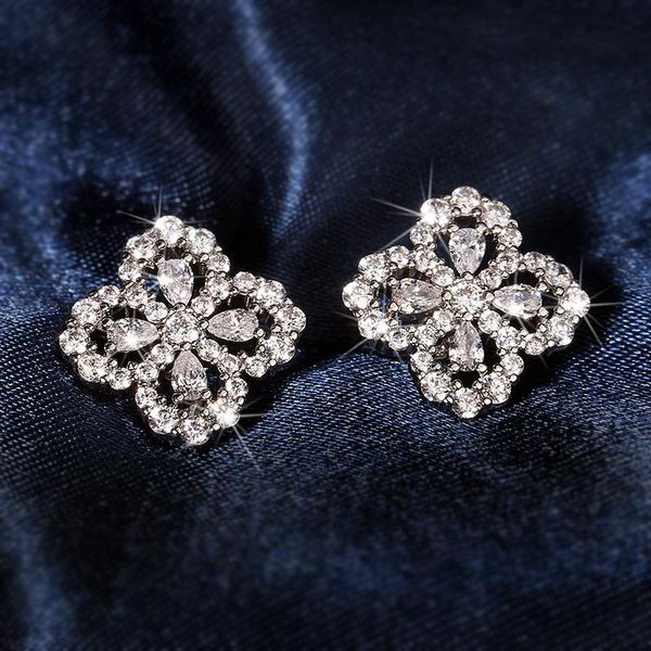 stud classic luxury four-leaf clover earrings flower design and oval zircon s925 for women's wedding jewelry, Golden;silver
stud classic luxury four-leaf clover earrings flower design and oval zircon s925 for women's wedding jewelry, Golden;silver