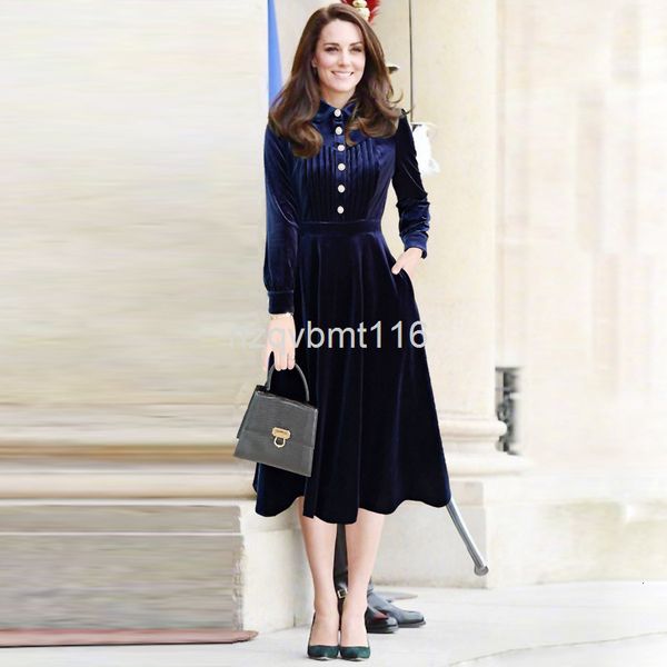 casual dresses princess kate's same autumn and winter women's dress baby collar long sleeve slim western velvet dinner, Black;gray
casual dresses princess kate's same autumn and winter women's dress baby collar long sleeve slim western velvet dinner, Black;gray