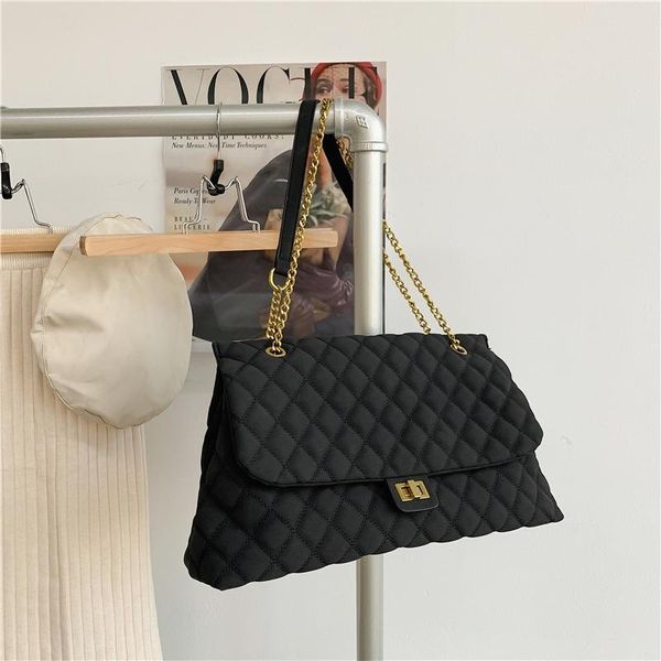 cross body chain women shoulder bag large capacity lady crossbody bags casual hand luxury satchel handbag fashionable
cross body chain women shoulder bag large capacity lady crossbody bags casual hand luxury satchel handbag fashionable