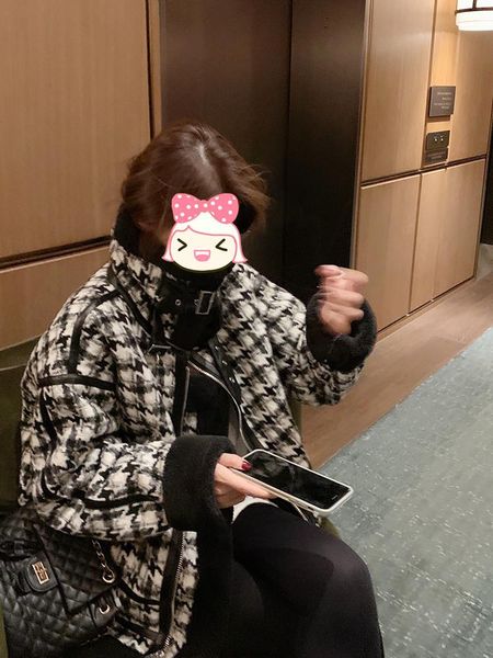 bottle thousand bird check fluffy one-piece jacket for women's autumn and winter, Black
bottle thousand bird check fluffy one-piece jacket for women's autumn and winter, Black