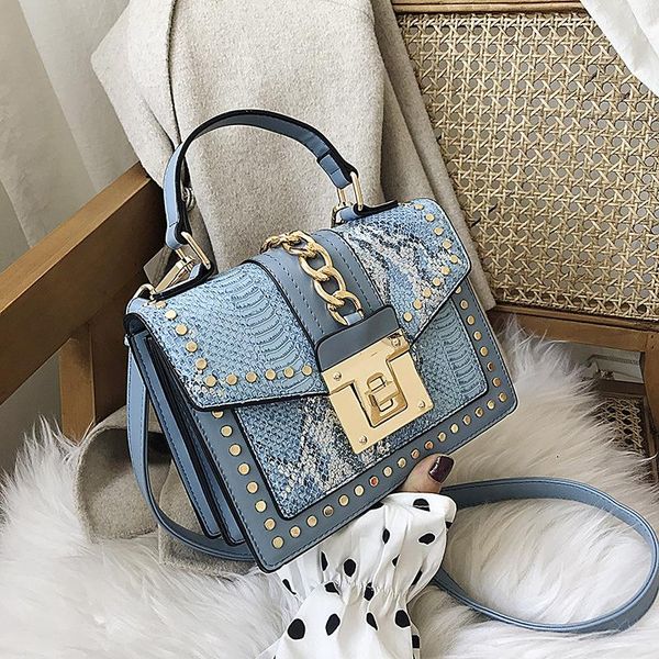 cross body luxury handbags women bags snake pattern crossbody for 2021 leather brand female designer chain shoulder bag
cross body luxury handbags women bags snake pattern crossbody for 2021 leather brand female designer chain shoulder bag