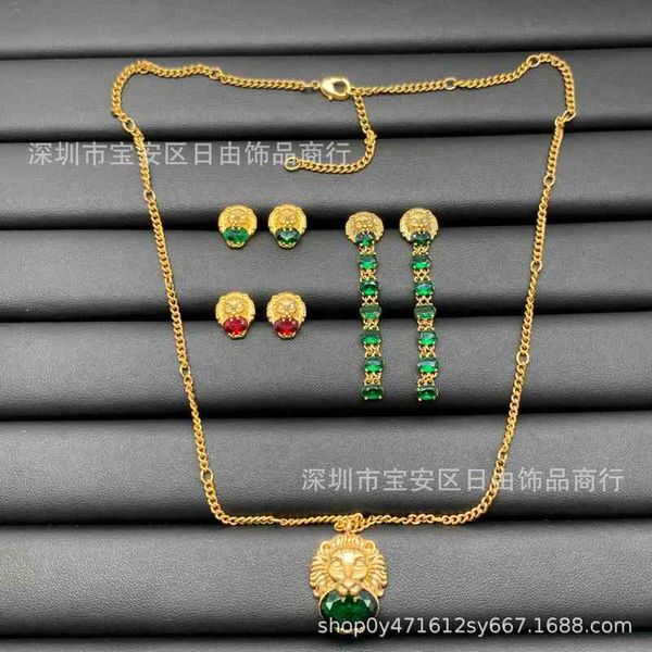 2022 latest factory wholesale new tiger head color necklace earrings women's fashion emerald earrings necklace, Silver
2022 latest factory wholesale new tiger head color necklace earrings women's fashion emerald earrings necklace, Silver