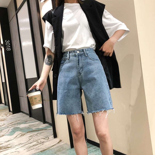five point denim shorts women's summer 2020 new ins fashion high waist loose student hong kong style straight 5-point pants, Blue
five point denim shorts women's summer 2020 new ins fashion high waist loose student hong kong style straight 5-point pants, Blue