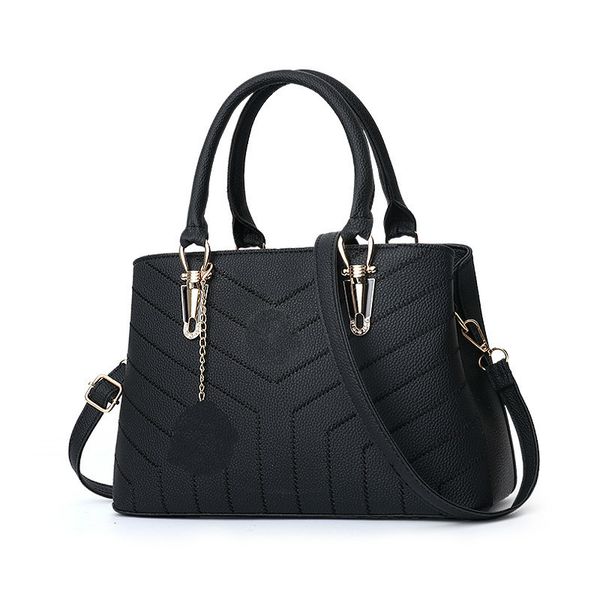 new girl all-match fashion solid messenger lady great capacity zipper car sew middle-aged female purse
new girl all-match fashion solid messenger lady great capacity zipper car sew middle-aged female purse
