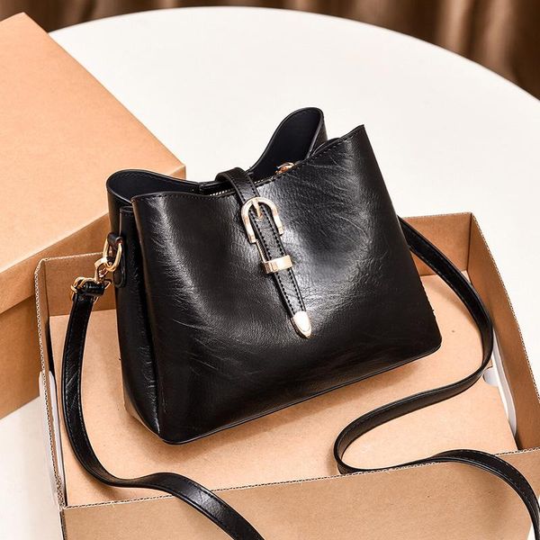 shoulder bags bag female retro oil wax leather small square trend hundred one-shoulder simple sloping cross-girl
shoulder bags bag female retro oil wax leather small square trend hundred one-shoulder simple sloping cross-girl