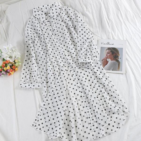summer hollow out long chiffon thin jacket sun protection long coat summer women's seaside jacket fashion patch designs coat1, Black;brown
summer hollow out long chiffon thin jacket sun protection long coat summer women's seaside jacket fashion patch designs coat1, Black;brown