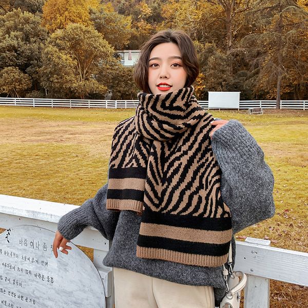 2019 new leopard scarf women's korean version thickened wool knitting east gate students keep warm in autumn and winter, Blue;gray
2019 new leopard scarf women's korean version thickened wool knitting east gate students keep warm in autumn and winter, Blue;gray