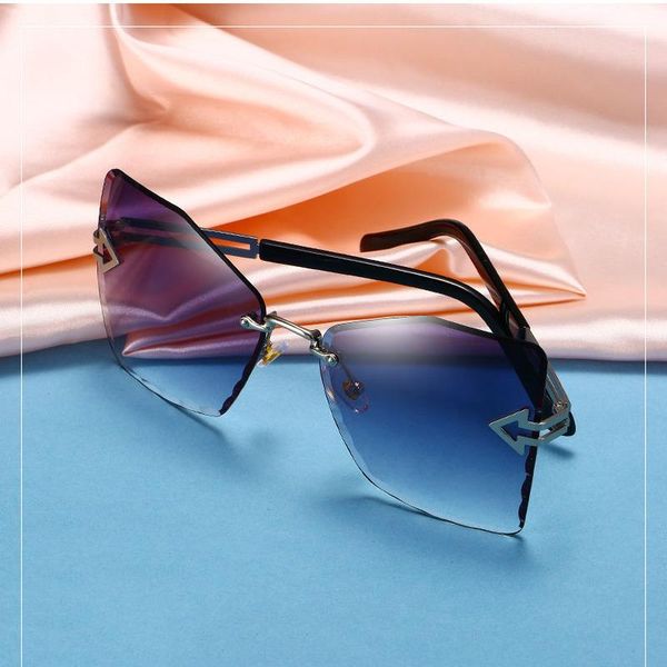 sunglasses retro big cat eye women gradient rimless sun glasses female brand 2021 mirror uv400, White;black
sunglasses retro big cat eye women gradient rimless sun glasses female brand 2021 mirror uv400, White;black