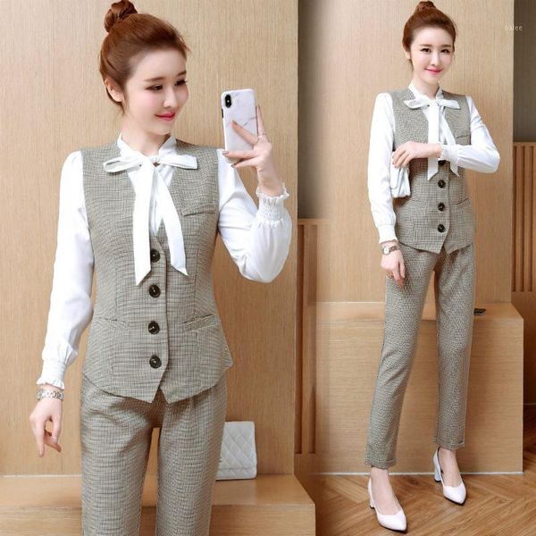 2020 autumn new fashion vest plaid 3 piece set retro long sleeve shirt + plaid pant women trendy women suit ensemble femme1, Gray
2020 autumn new fashion vest plaid 3 piece set retro long sleeve shirt + plaid pant women trendy women suit ensemble femme1, Gray