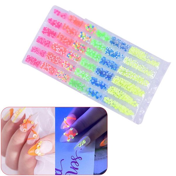 800pcs/bag 3d fluorescence glass nail rhinestones for nail ss6-20 art decor rhinestones nails accessories, Silver;gold
800pcs/bag 3d fluorescence glass nail rhinestones for nail ss6-20 art decor rhinestones nails accessories, Silver;gold