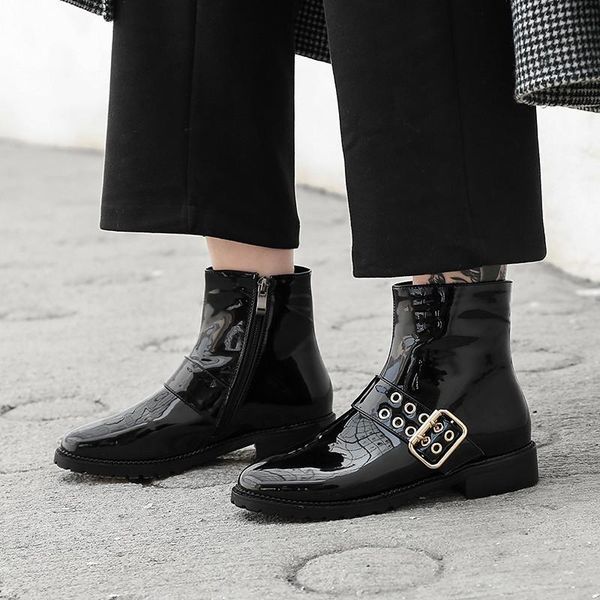 boots ymechic 2021 autumn buckle strap rivet pu patent leather motorcycle ankle women black med chunky heel shoes plus size 43
boots ymechic 2021 autumn buckle strap rivet pu patent leather motorcycle ankle women black med chunky heel shoes plus size 43