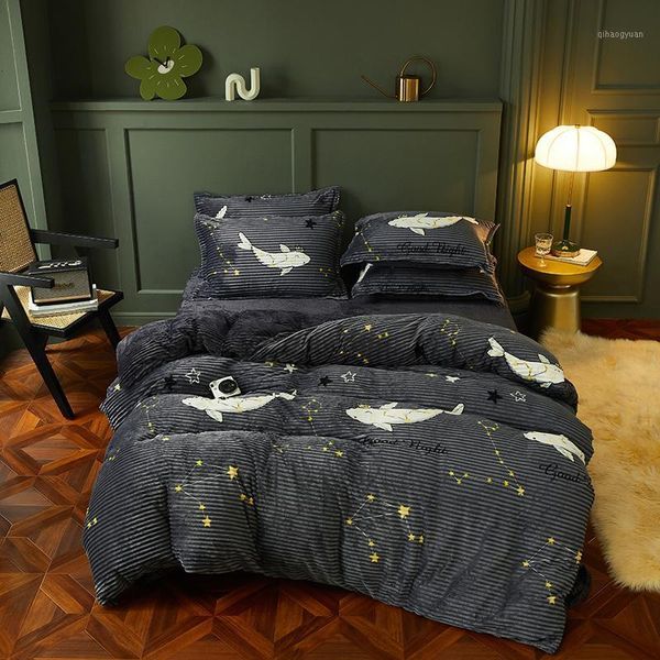 thick double-sided flannel bedding set winter warm duvet cover flat bed sheet pillowcase set us eu size bedclothes quilt cover1
thick double-sided flannel bedding set winter warm duvet cover flat bed sheet pillowcase set us eu size bedclothes quilt cover1