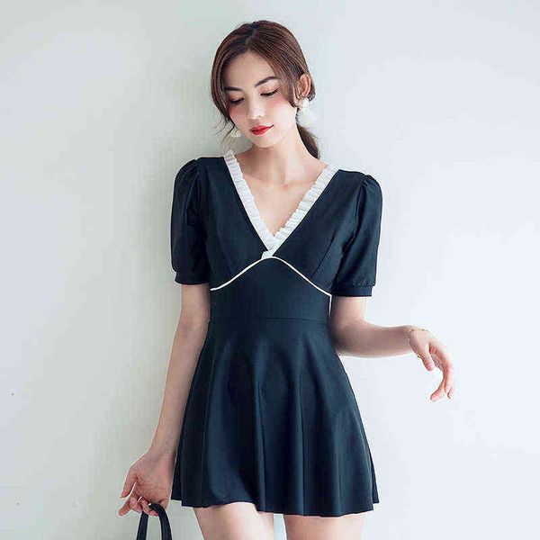 luxury designer women's swimwear bikini 2022 women's bathing in spring conservative skirt black cover meat thin student girl swims, White;black
luxury designer women's swimwear bikini 2022 women's bathing in spring conservative skirt black cover meat thin student girl swims, White;black