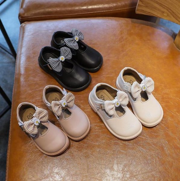 flat shoes spring girls leather cut-outs retro kids sport for princess anti-slip sneakers baby dancing, Black;grey
flat shoes spring girls leather cut-outs retro kids sport for princess anti-slip sneakers baby dancing, Black;grey