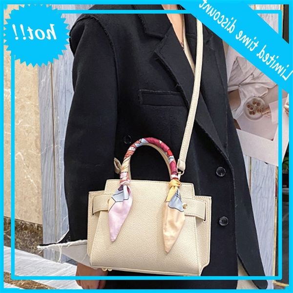 new winter women pure color soft pu leather shoulder retro emmer handbags ladies girls quality random messenger bag sac
new winter women pure color soft pu leather shoulder retro emmer handbags ladies girls quality random messenger bag sac