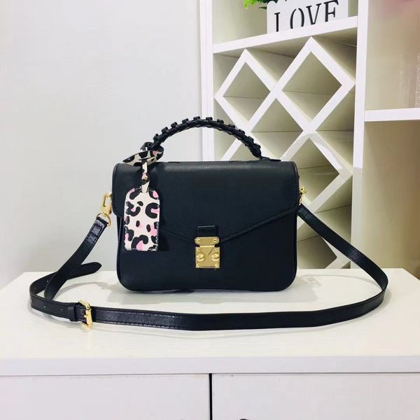 leopard letter print shoulder bag genuine leathe designer womens handbag shoulder tote fashionable bags classic clutch purse with adjustable
leopard letter print shoulder bag genuine leathe designer womens handbag shoulder tote fashionable bags classic clutch purse with adjustable