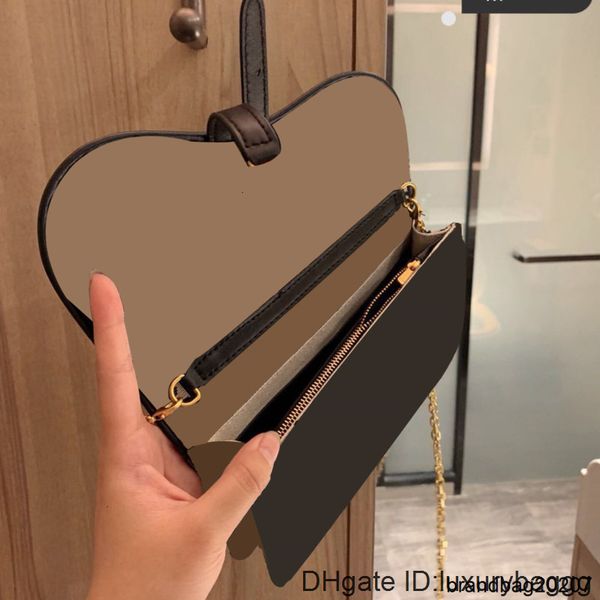 designer luxury 2020 handbags wallet women shoulder genuine leather with embroidery crossbodybag saddle handbag bag
designer luxury 2020 handbags wallet women shoulder genuine leather with embroidery crossbodybag saddle handbag bag