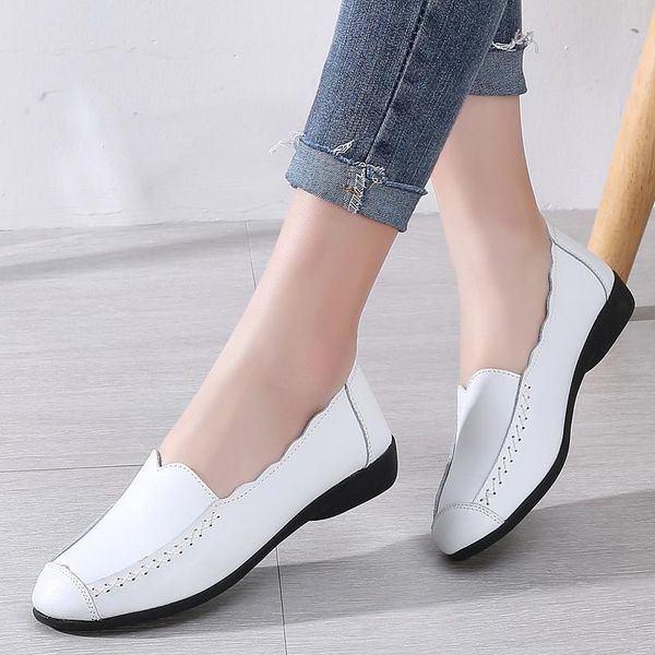 2020 autumn women flats genuine leather shoes slip on loafers shoes women ballerina ballet flats grandmother loafers, Black
2020 autumn women flats genuine leather shoes slip on loafers shoes women ballerina ballet flats grandmother loafers, Black