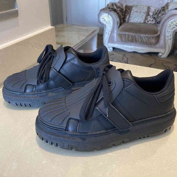 desiner women 2021 paris new style casual sneaker shoes classical casual walking sneakers shoes with box, Black
desiner women 2021 paris new style casual sneaker shoes classical casual walking sneakers shoes with box, Black