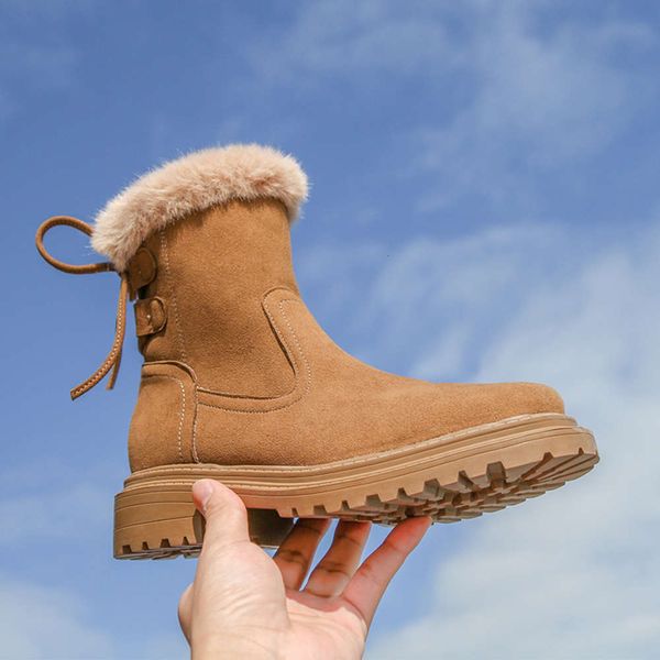 winter snow plush and thickened anti slip flat bottom woolen cotton women's warm frosted medium cylinder martin boots, White;red
winter snow plush and thickened anti slip flat bottom woolen cotton women's warm frosted medium cylinder martin boots, White;red