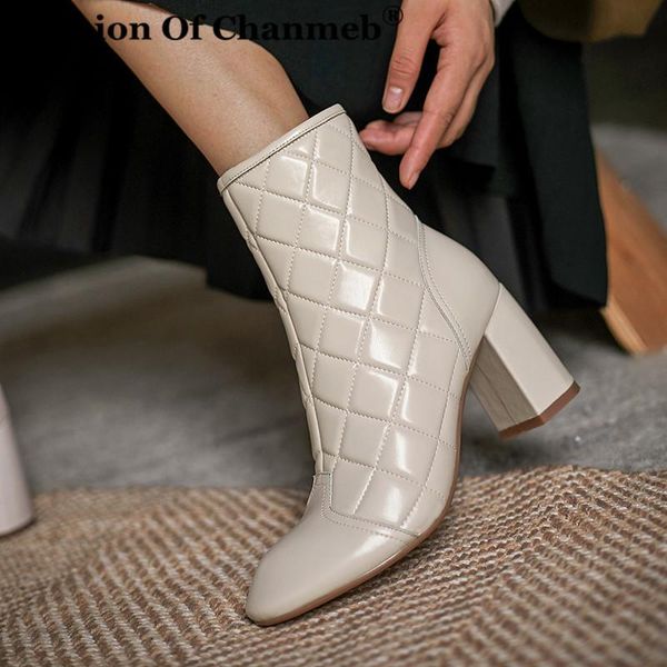 boots size 34-42 women sheep skin ankle woman quilted shoes high heel zip short lady black white winter leather shoe
boots size 34-42 women sheep skin ankle woman quilted shoes high heel zip short lady black white winter leather shoe