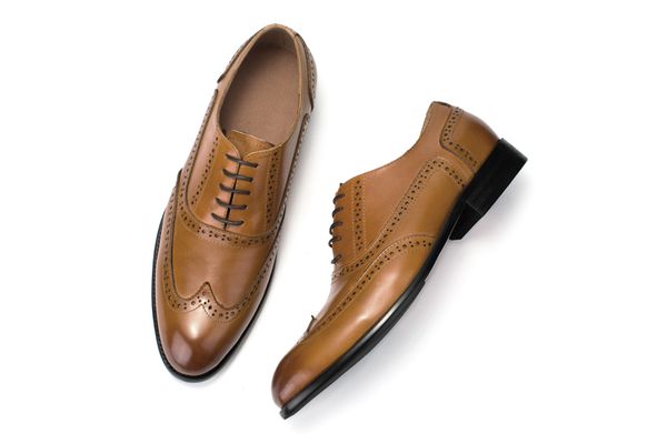 size 38 44 fashion real leather men dress shoes pointed toe bullock oxfords shoes for men lace up designer men shoes, Black
size 38 44 fashion real leather men dress shoes pointed toe bullock oxfords shoes for men lace up designer men shoes, Black