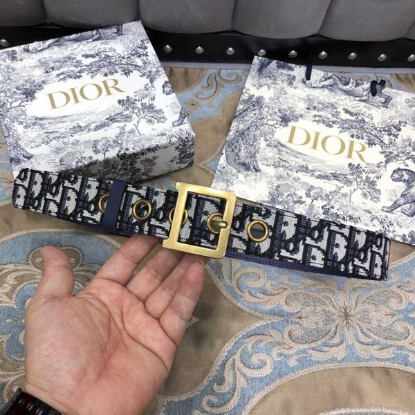 2021 new ladies fashion designer belts, ladies belt belts wholesale ing, Black;brown
2021 new ladies fashion designer belts, ladies belt belts wholesale ing, Black;brown