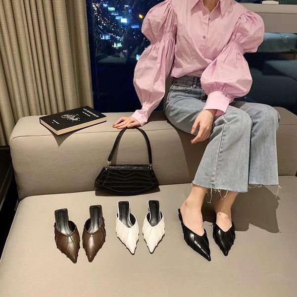2021 spring/summer pointed toe shallow slippers solid color thin low heels black/brown/white fashion casual slides slippers pump
2021 spring/summer pointed toe shallow slippers solid color thin low heels black/brown/white fashion casual slides slippers pump