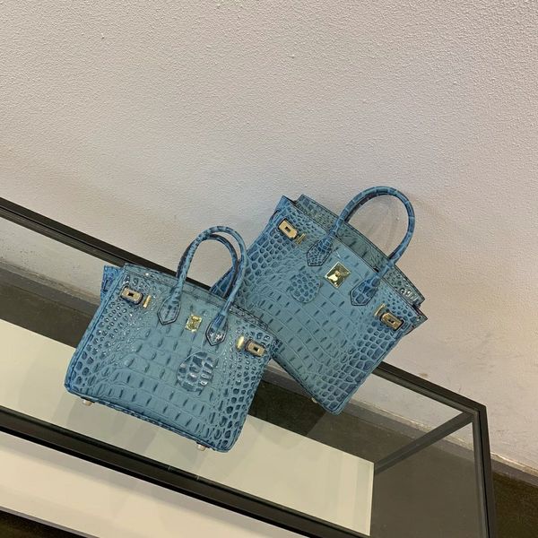 new crocodile bone pattern korean lock leather women's capacity large bag high grade handbag
new crocodile bone pattern korean lock leather women's capacity large bag high grade handbag