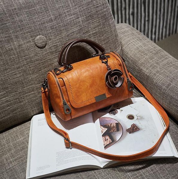 2021 quente flores pingente bolsa moda feminina boston sacos ombro nico crossbody das senhoras mensageiro do plutnio 1lgk
2021 quente flores pingente bolsa moda feminina boston sacos ombro nico crossbody das senhoras mensageiro do plutnio 1lgk