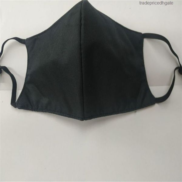 factorym0vsdust pm2.5 mask cover face blocks respirator mouth dustproof anti-bacterial washable reusable ice silk cotton masks tool 
factorym0vsdust pm2.5 mask cover face blocks respirator mouth dustproof anti-bacterial washable reusable ice silk cotton masks tool