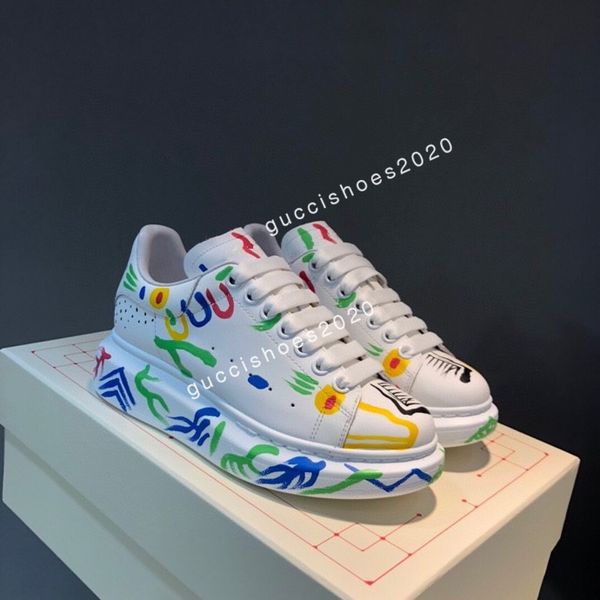 2022 men women designer casual shoes platform sneakers crystal bottom black dad grey red pink blue green light tan oreo mens trainers sports, Black;red
2022 men women designer casual shoes platform sneakers crystal bottom black dad grey red pink blue green light tan oreo mens trainers sports, Black;red