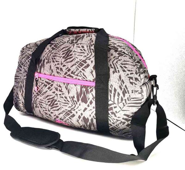 factory supply attractive price sport gym fitns travel customised digner duffel bag for woman
factory supply attractive price sport gym fitns travel customised digner duffel bag for woman
