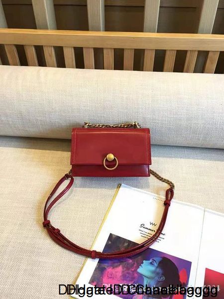 the new female stray chain of ladle one genuine leather handbag shoulder bags his fashion circle flip key small package designer tote
the new female stray chain of ladle one genuine leather handbag shoulder bags his fashion circle flip key small package designer tote