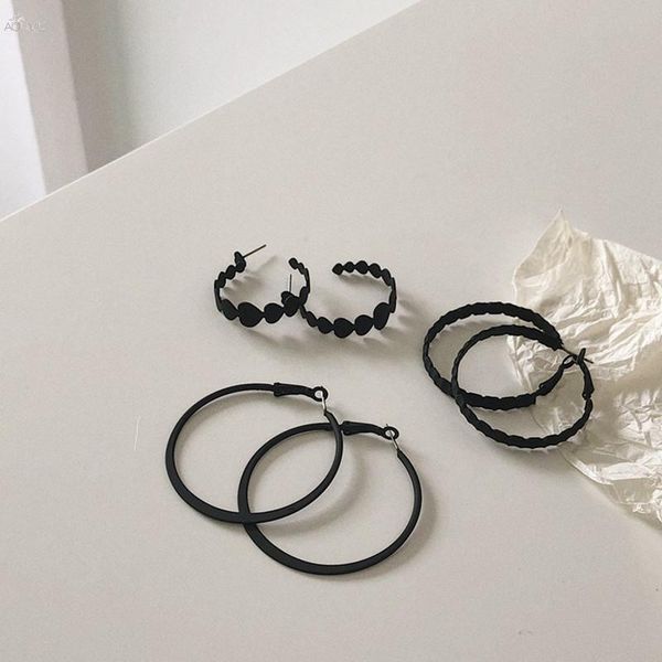 aomu 2021 autumn winter new personality black color heart geometric big circle earrings for women party jewelry gifts, Golden;silver
aomu 2021 autumn winter new personality black color heart geometric big circle earrings for women party jewelry gifts, Golden;silver