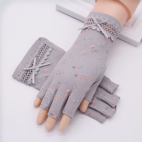 pure fashion-semi-finger gloves female sun protection anti-uv thin cotton anti-slip driving half finger women mittens tb
pure fashion-semi-finger gloves female sun protection anti-uv thin cotton anti-slip driving half finger women mittens tb