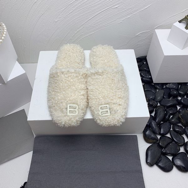 2022 designer slippers female french fashion winter versatile flat bottom non-slip casual net drag letter thick-soled lambs wool shoes size, Black
2022 designer slippers female french fashion winter versatile flat bottom non-slip casual net drag letter thick-soled lambs wool shoes size, Black
