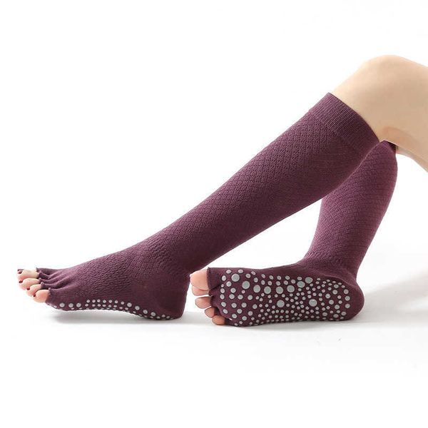 2022 new product long tube women's yoga socks winter warmth non-slip dance five-finger socks over-the-knee hosierys, Black;white
2022 new product long tube women's yoga socks winter warmth non-slip dance five-finger socks over-the-knee hosierys, Black;white