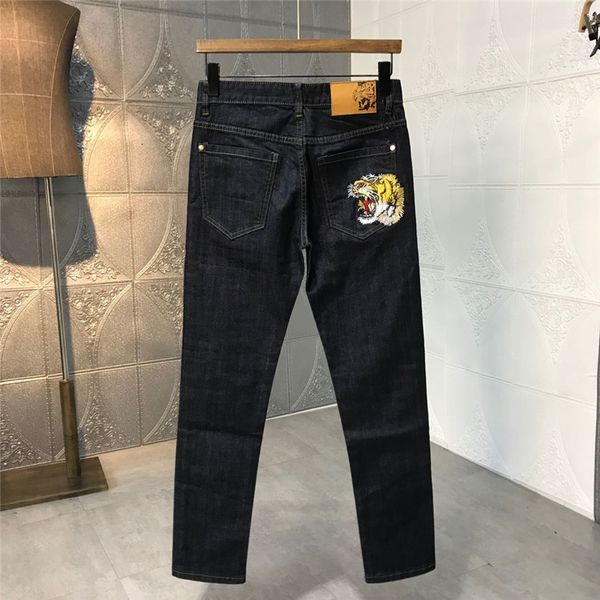 vintage new 2021 high morden future luxury embroidered tiger jeans cotton denim comfort pants 28-38 # n403 samo, Blue
vintage new 2021 high morden future luxury embroidered tiger jeans cotton denim comfort pants 28-38 # n403 samo, Blue