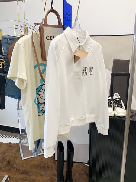 family 21 early spring new chest letter print polo lapel age reduction small profile drop shoulder long sleeve t, White
family 21 early spring new chest letter print polo lapel age reduction small profile drop shoulder long sleeve t, White