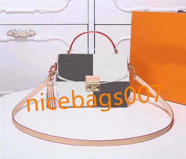 2021 women shoulder bags crossbody handbags purses fashion woman leather ladies clutch straps embossing female tote messenger reverse canvas 
2021 women shoulder bags crossbody handbags purses fashion woman leather ladies clutch straps embossing female tote messenger reverse canvas