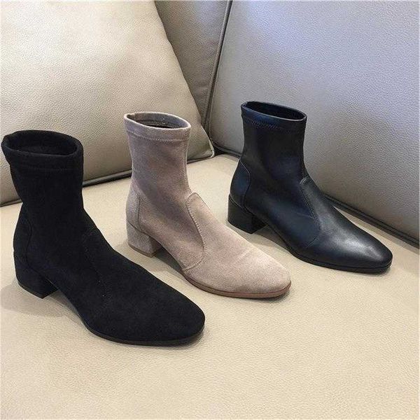 small short women's 2020 new autumn and winter middle leather martin thick heel socks shoes elastic thin boots, Black
small short women's 2020 new autumn and winter middle leather martin thick heel socks shoes elastic thin boots, Black