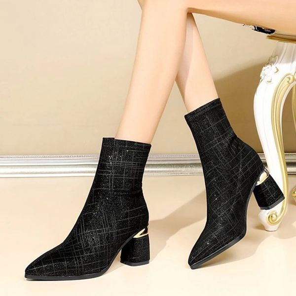 2020 autumn winter women high heels ankle boots pointed toe dress shoes black lines square heeled ladies shoes botas mujer 8811n #ys3t
2020 autumn winter women high heels ankle boots pointed toe dress shoes black lines square heeled ladies shoes botas mujer 8811n #ys3t