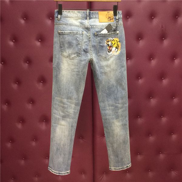 2021 high new classic vintage morden luxury blue embroidered tiger jeans cotton denim comfort pants 28-38 # n405 1s3c
2021 high new classic vintage morden luxury blue embroidered tiger jeans cotton denim comfort pants 28-38 # n405 1s3c