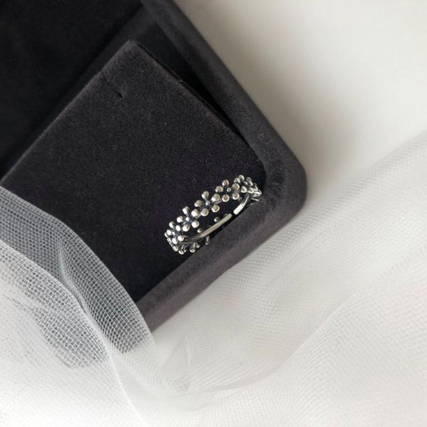 cluster rings a row of flowers ring , style soul jewelry good jewerly for women men ,2021 gift in 925 sterling silver,super deals, Golden;silver
cluster rings a row of flowers ring , style soul jewelry good jewerly for women men ,2021 gift in 925 sterling silver,super deals, Golden;silver