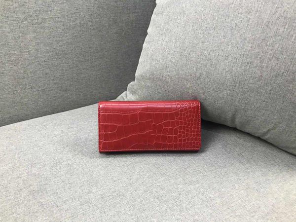2021 new fashion standard purse famous brand designer wallet woman hand hold purse woman wallet wholesale zz11, Red;black
2021 new fashion standard purse famous brand designer wallet woman hand hold purse woman wallet wholesale zz11, Red;black